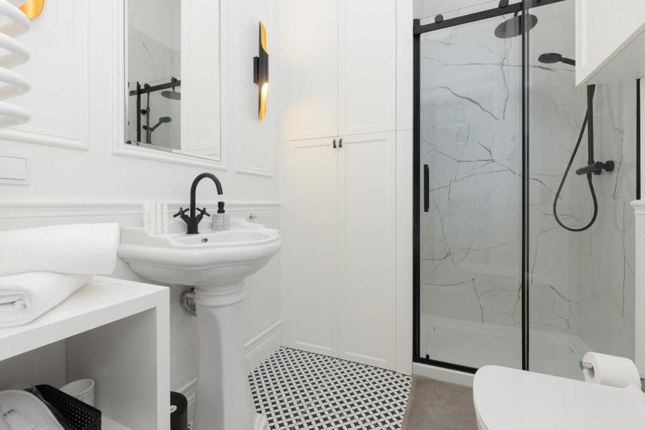 Apartment Strzelecka Old Town Cracow By Renters Prestige Krakow Exterior photo